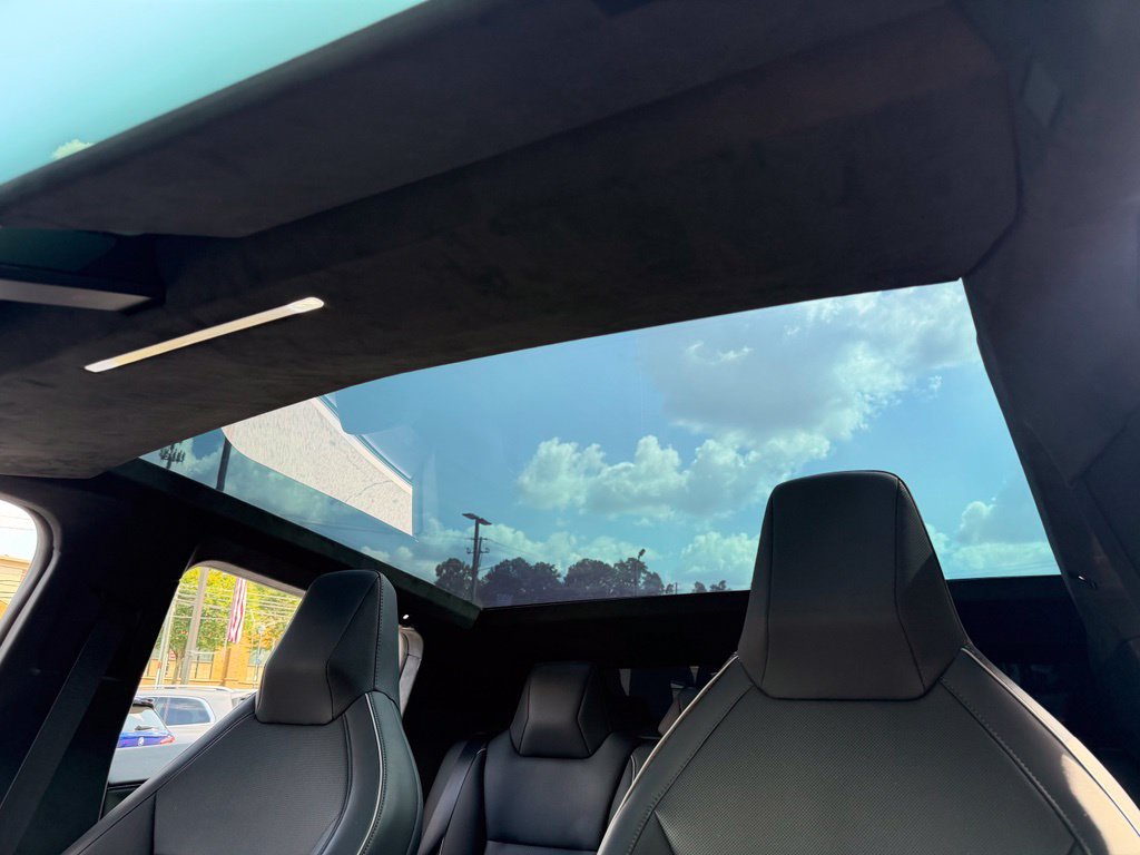Used 2025 Tesla Cybertruck AWD Crew Cab image 49