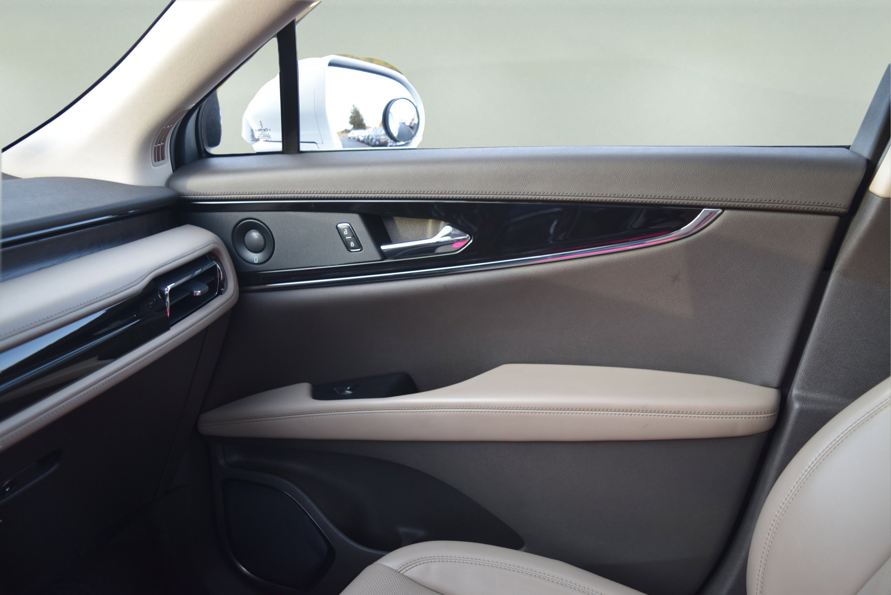 Used 2021 Lincoln Nautilus Reserve image 18