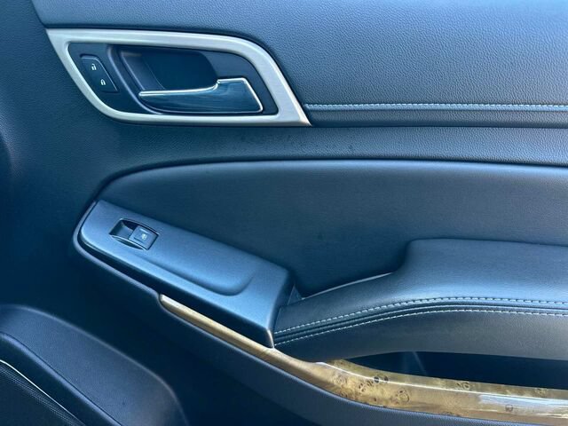 Used 2017 GMC Yukon XL Denali w/ Open Road Package AWD/4WD image 23