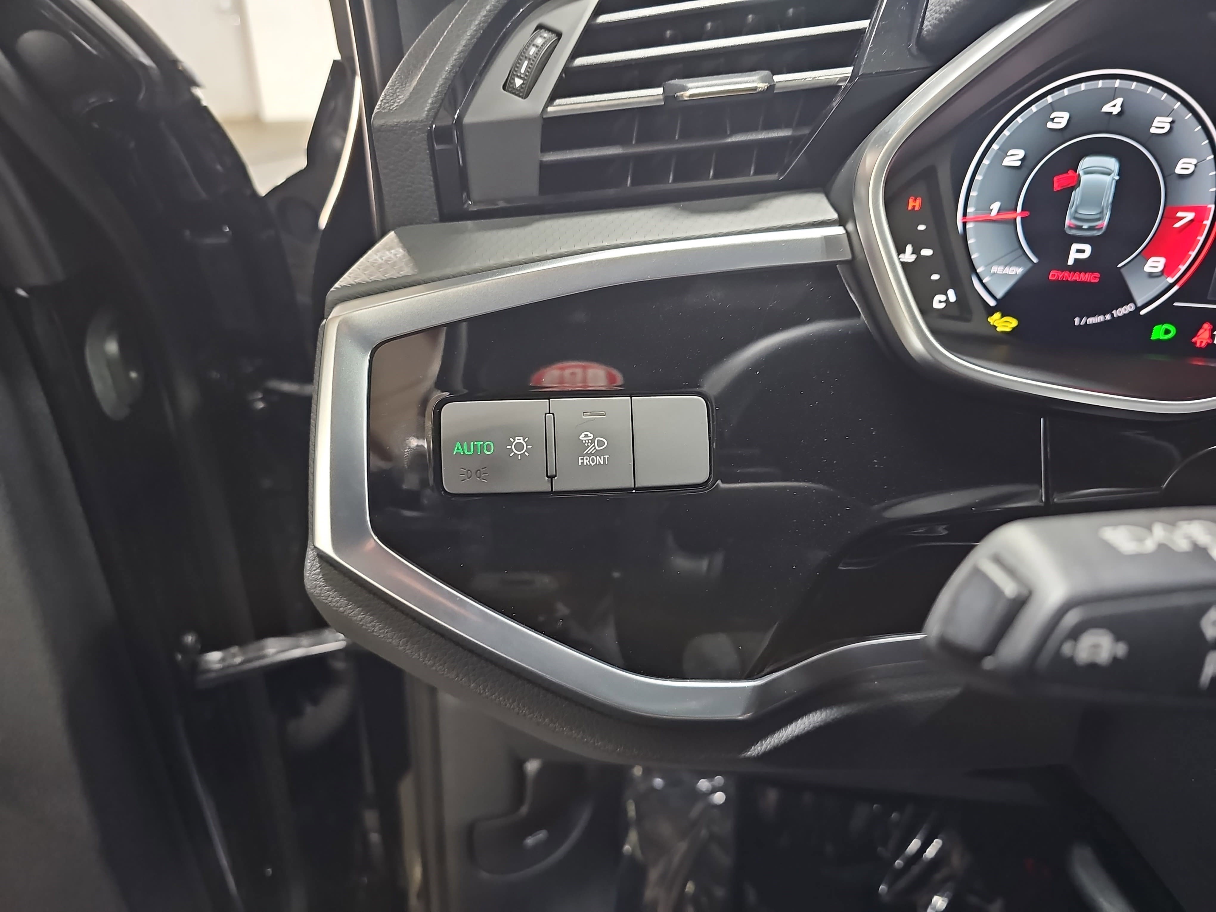 Used 2024 Audi Q3 2.0T Premium Plus image 27