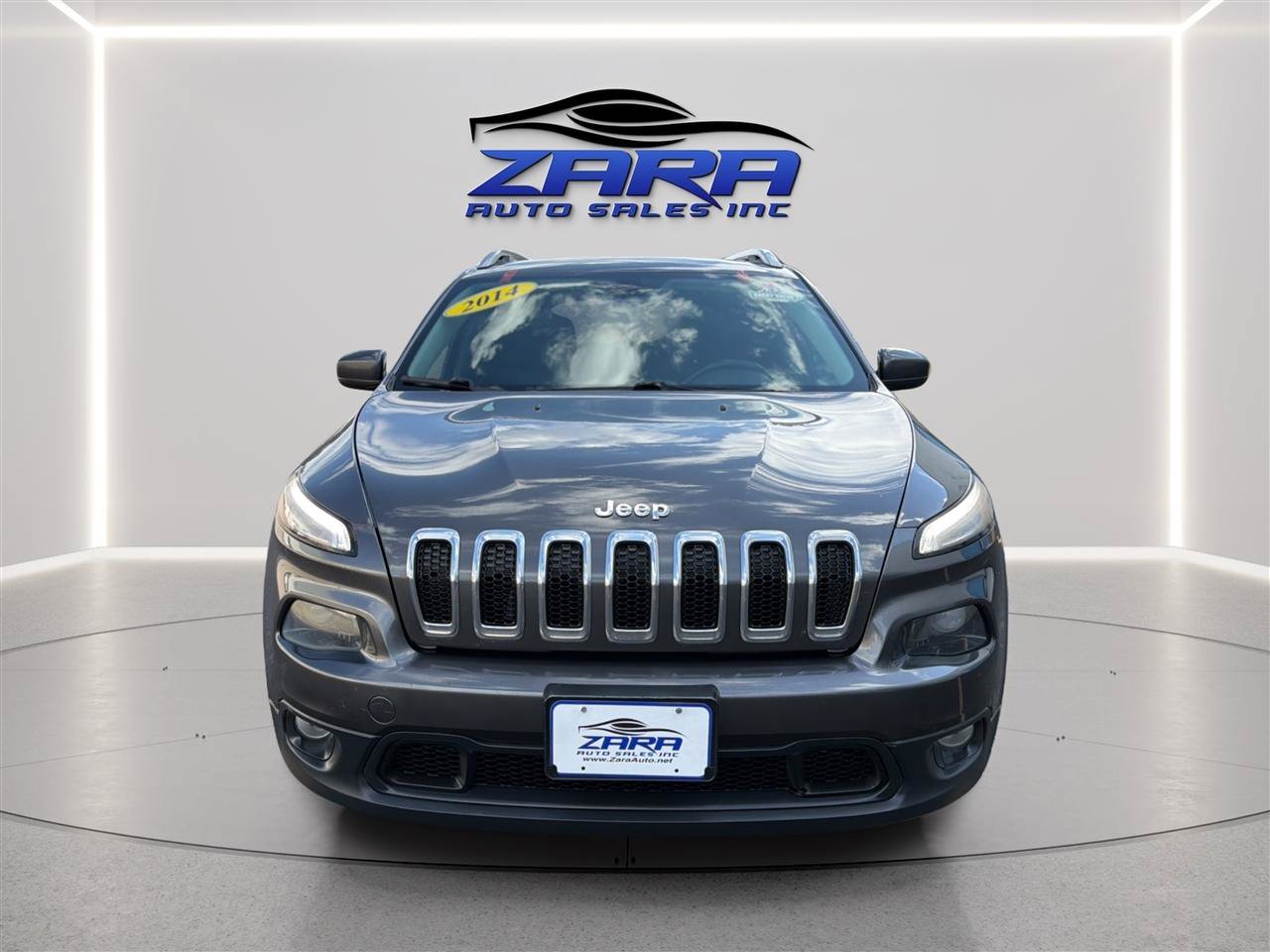 Used 2014 Jeep Cherokee Latitude w/ Cold Weather Group AWD/4WD image 2