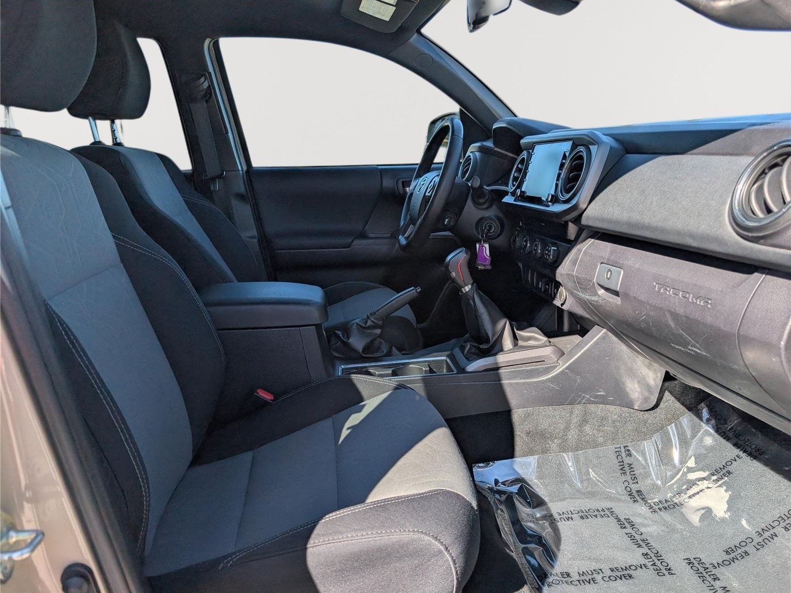 Used 2020 Toyota Tacoma TRD Off-Road AWD/4WD image 10