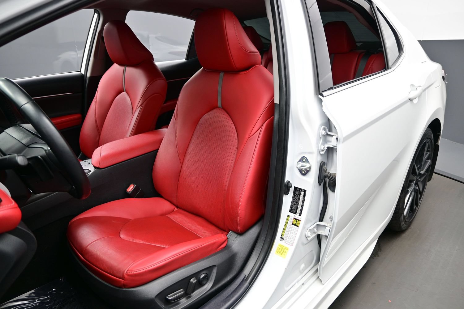 Used 2022 Toyota Camry XSE w/ Cold Weather Package FWD image 12