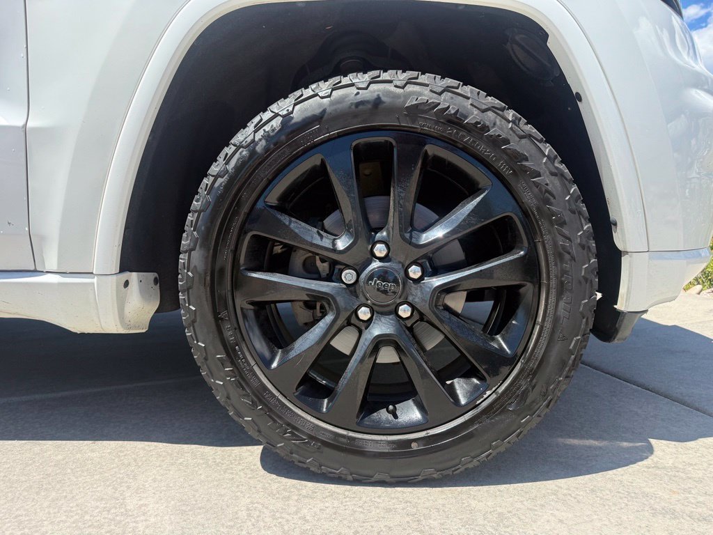 Used 2017 Jeep Grand Cherokee Altitude AWD/4WD image 27