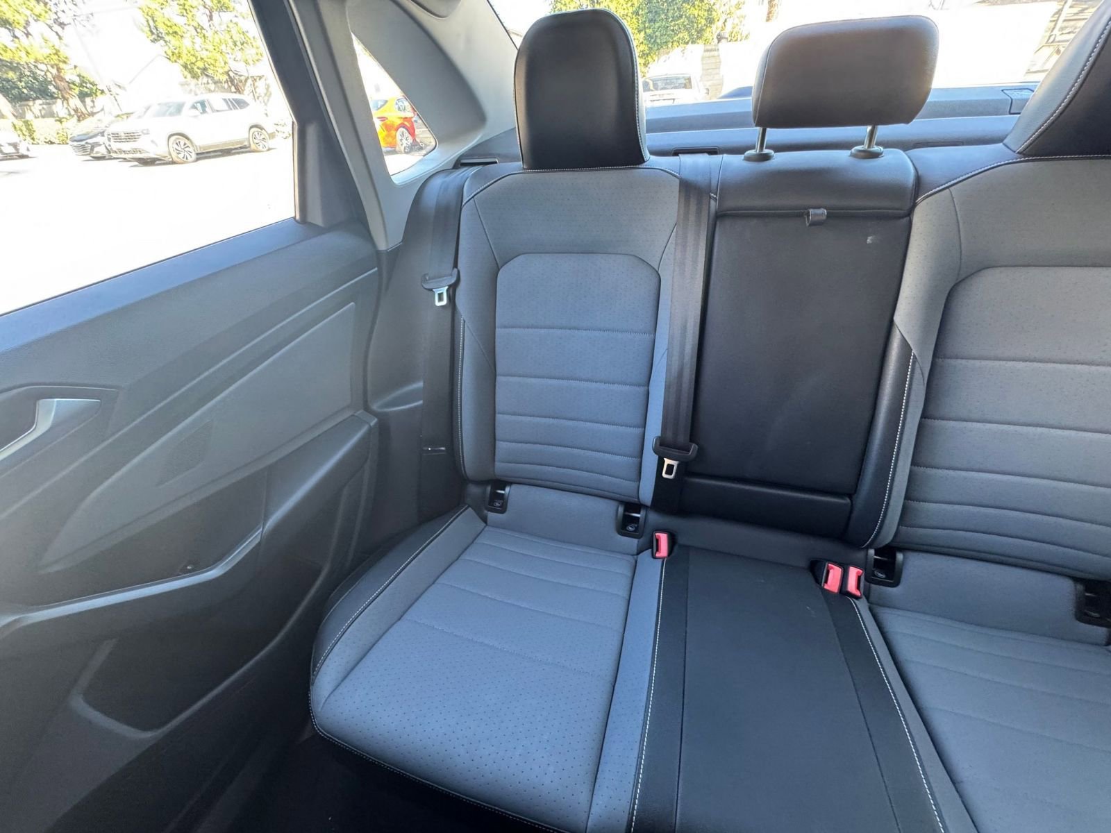 Used 2025 Volkswagen Jetta SE FWD image 39