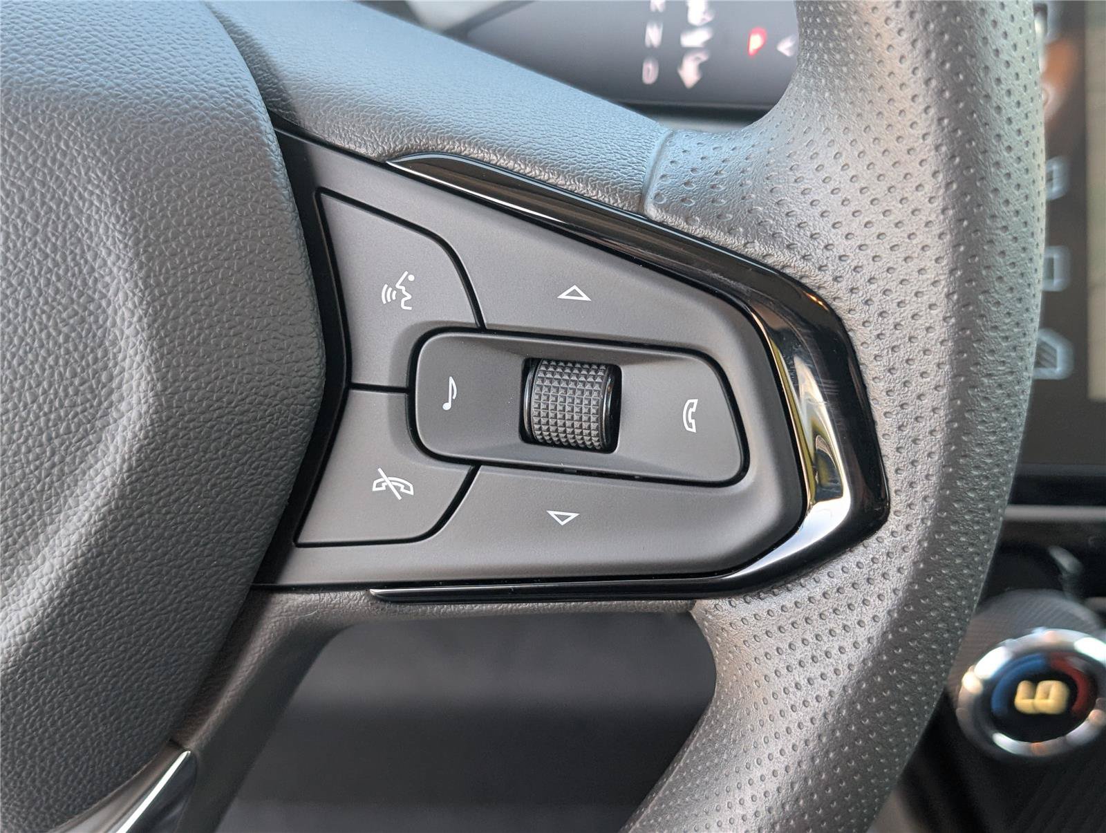 New 2027 Chevrolet Bolt LT FWD image 17