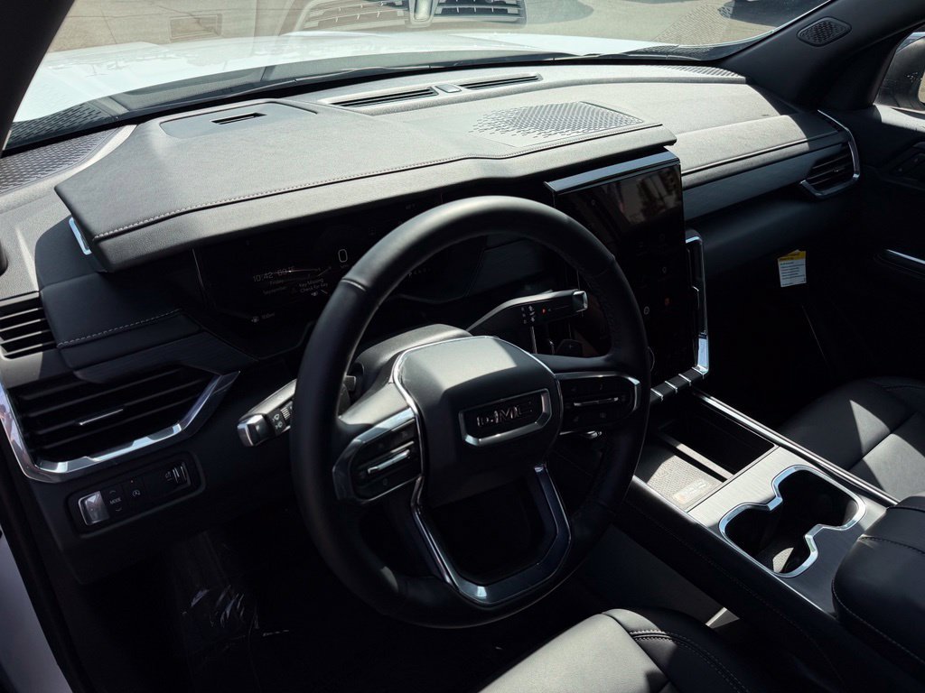 Used 2026 GMC Acadia Elevation w/ Elevation Premium Package FWD image 18