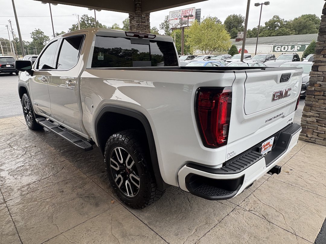 Used 2020 GMC Sierra 1500 AT4 w/ AT4 Premium Package AWD/4WD image 8