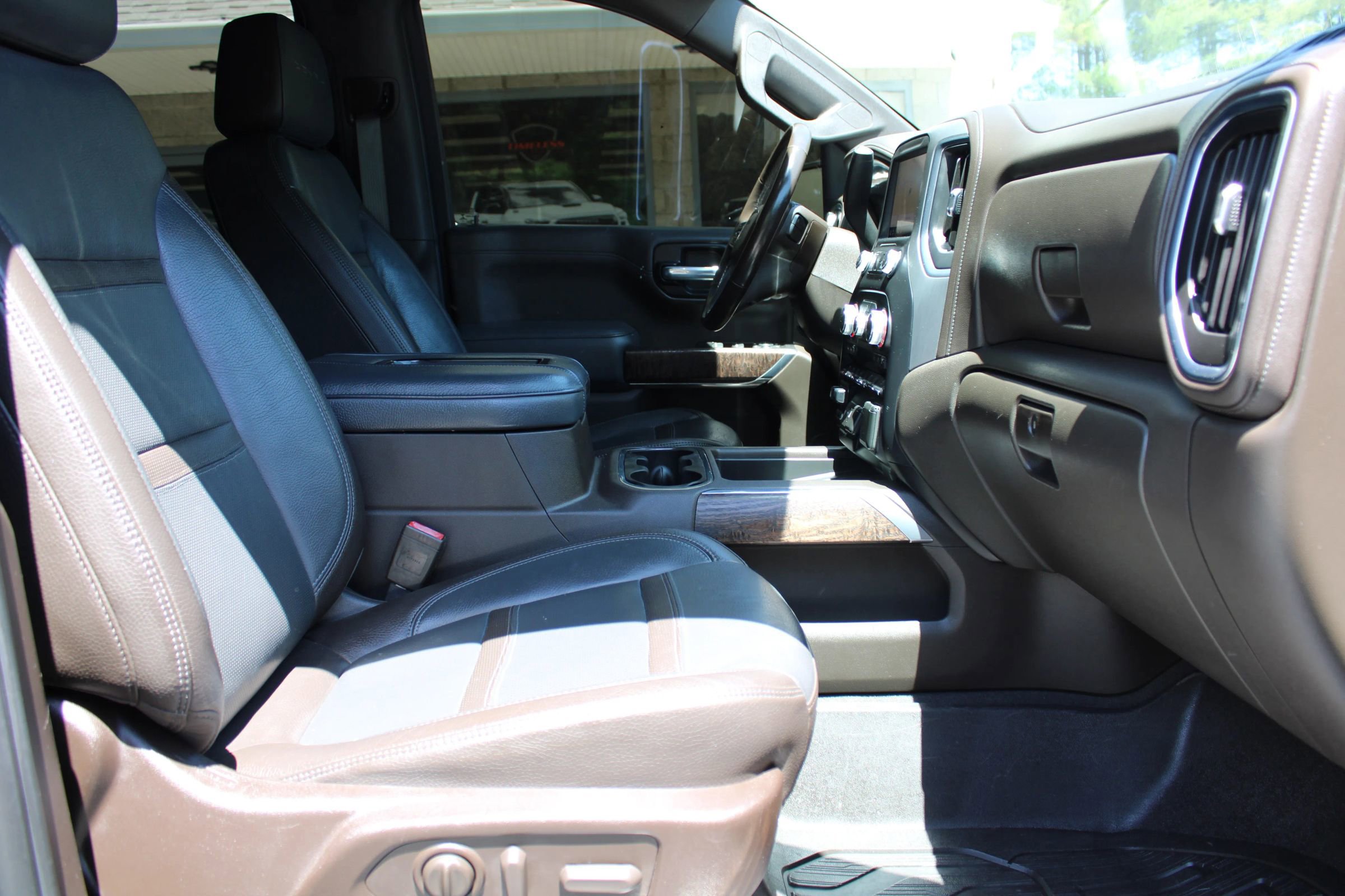 Used 2020 GMC Sierra 1500 Denali w/ Denali Premium Package image 8