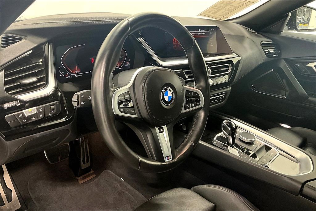 Certified 2025 BMW Z4 sDrive30i image 16