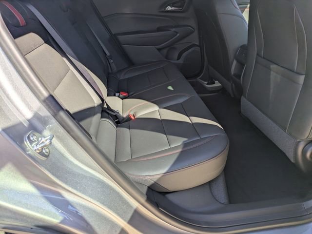 New 2026 Chevrolet Trax RS w/ Sunroof Package FWD image 32