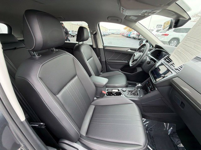 Certified 2022 Volkswagen Tiguan SE AWD/4WD image 33