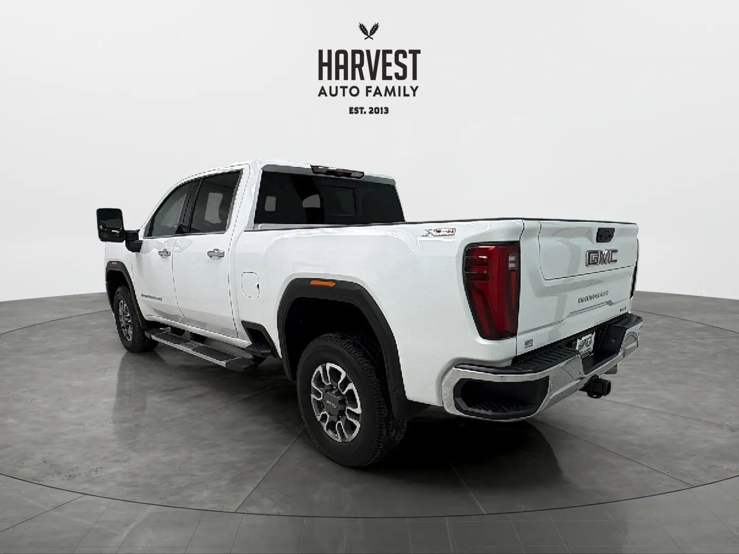 Used 2024 GMC Sierra 2500 SLT w/ SLT Convenience Package image 4