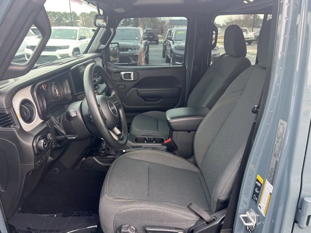 Used 2024 Jeep Gladiator Sport image 7
