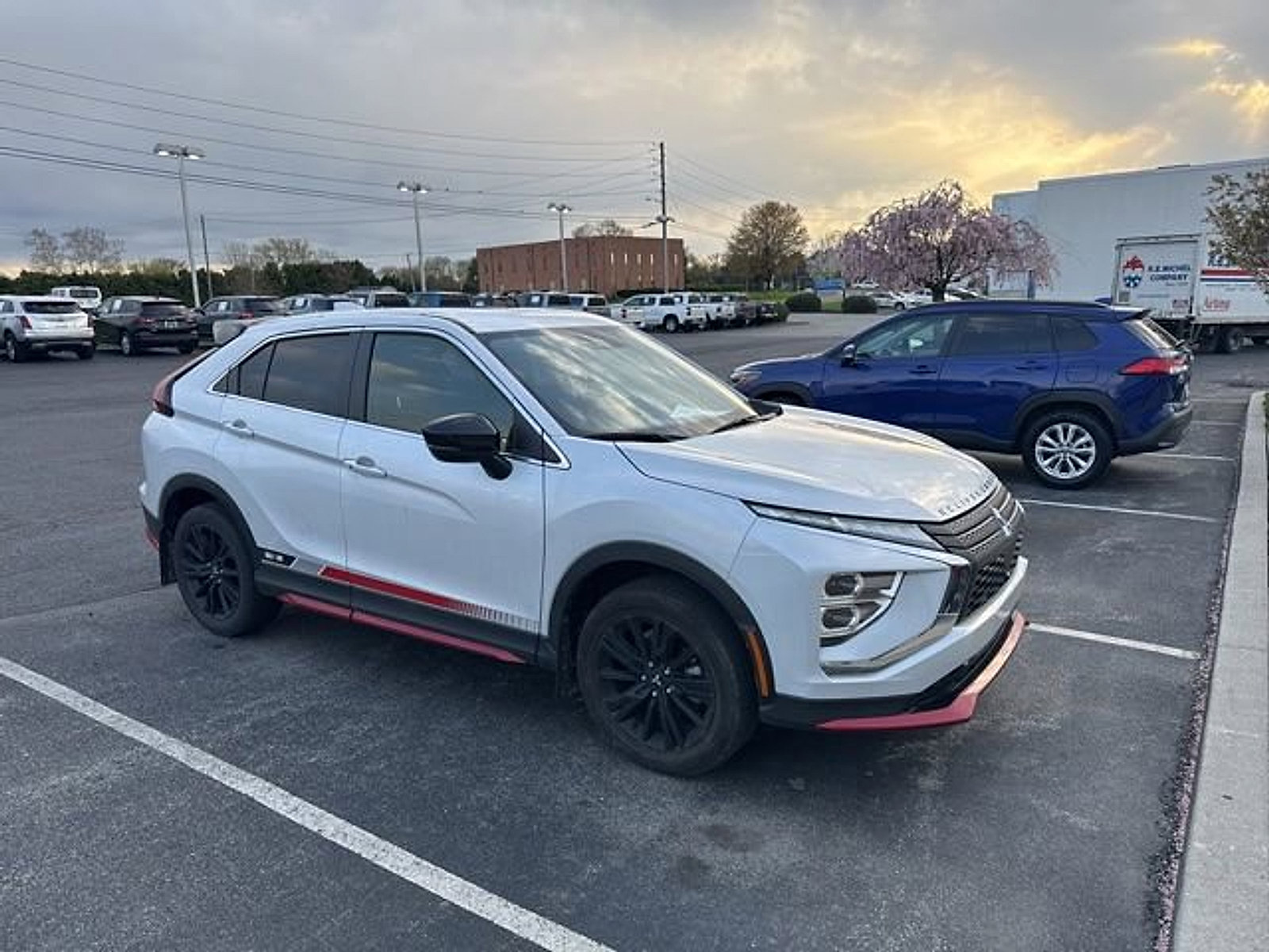 Used 2024 Mitsubishi Eclipse Cross AWD image 3