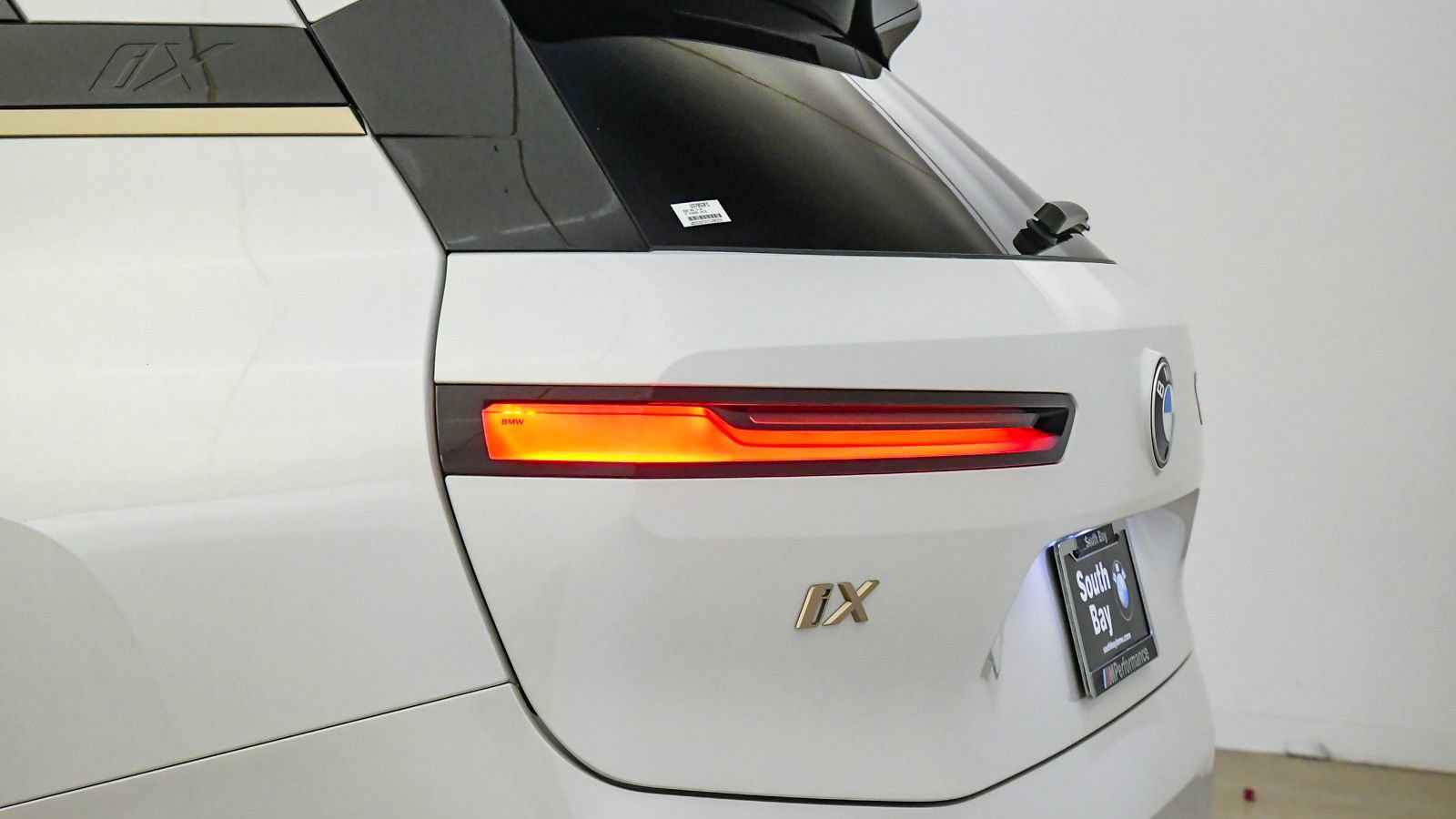 Used 2026 BMW iX xDrive60 AWD/4WD image 12