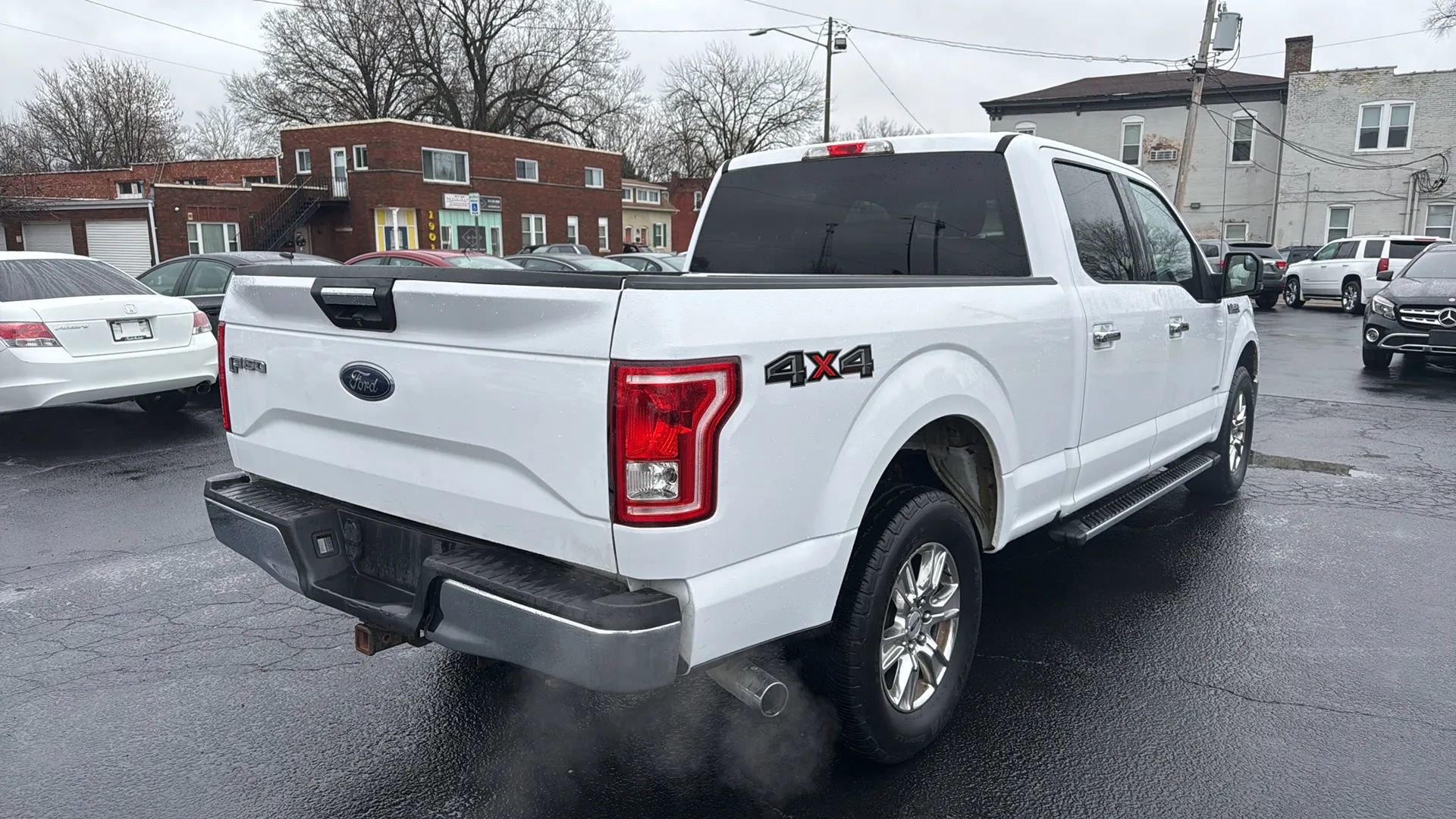 Used 2015 Ford F150 XLT w/ Equipment Group 301A Mid image 5