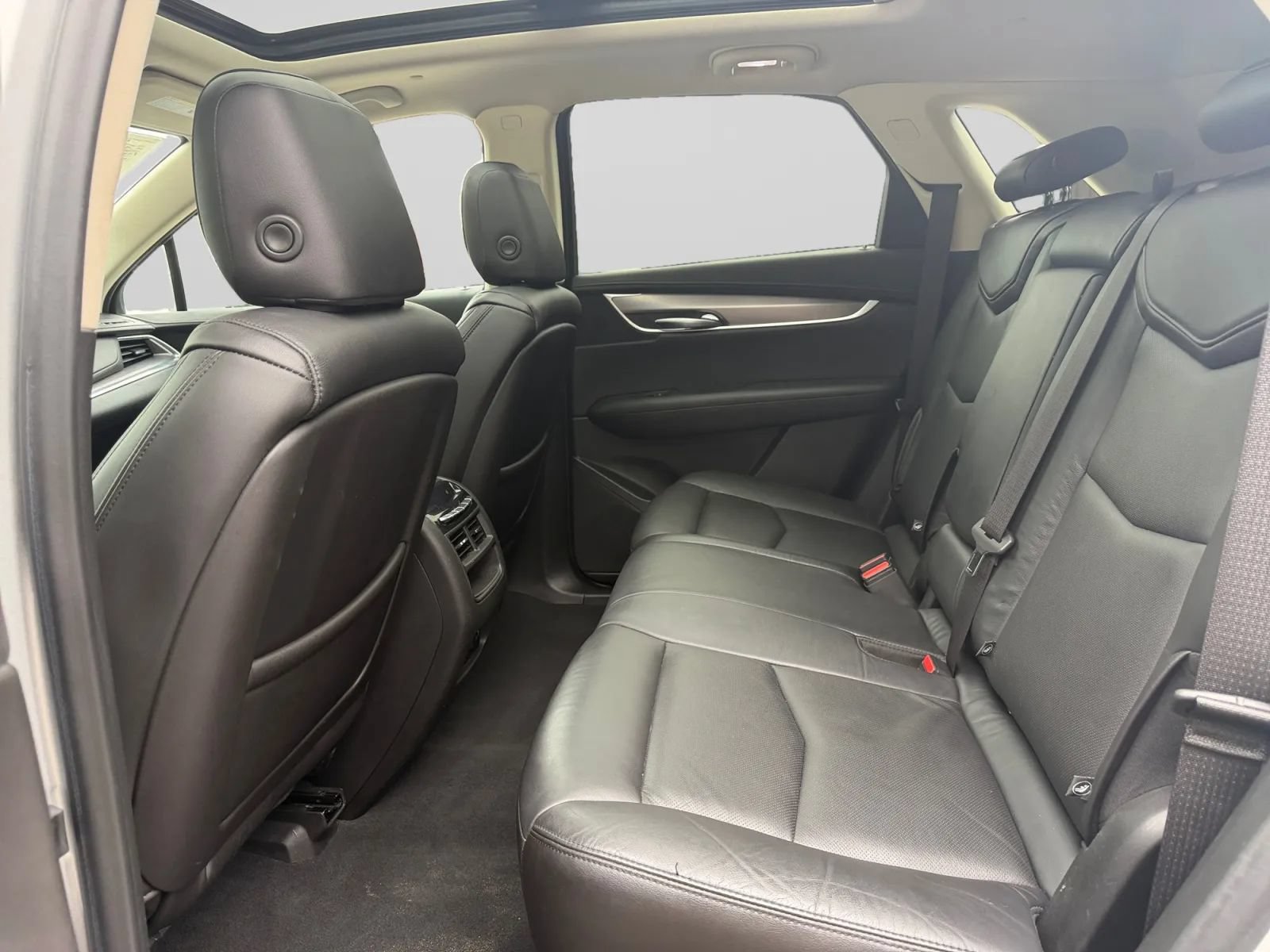 Used 2019 Cadillac XT5 Premium Luxury FWD image 25