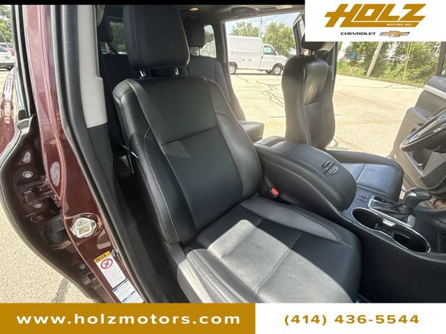 Used 2019 Toyota Highlander XLE AWD/4WD image 27