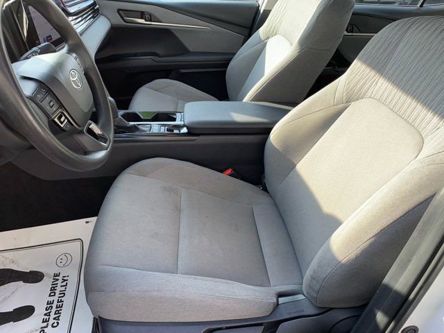 Used 2025 Toyota Camry LE image 12