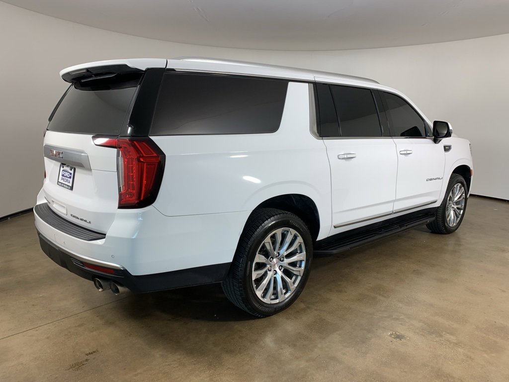 Used 2022 GMC Yukon XL Denali image 35