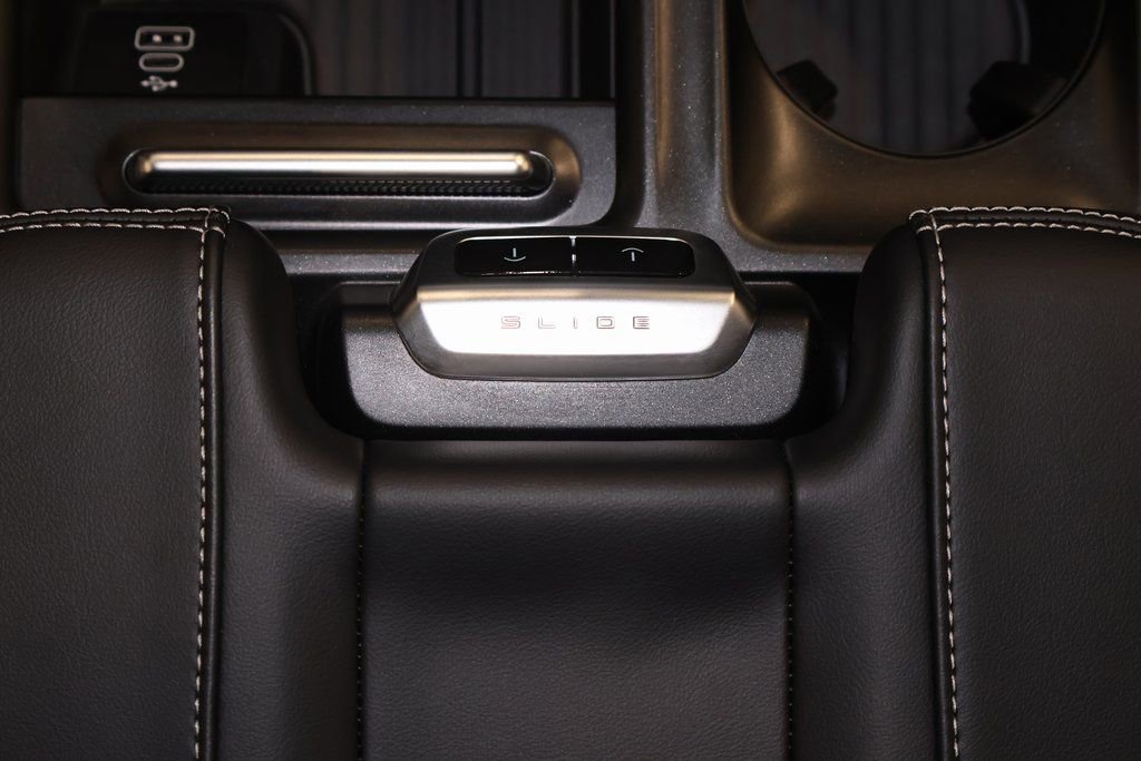 New 2026 Ford Expedition Platinum w/ Stealth Appearance Package image 34