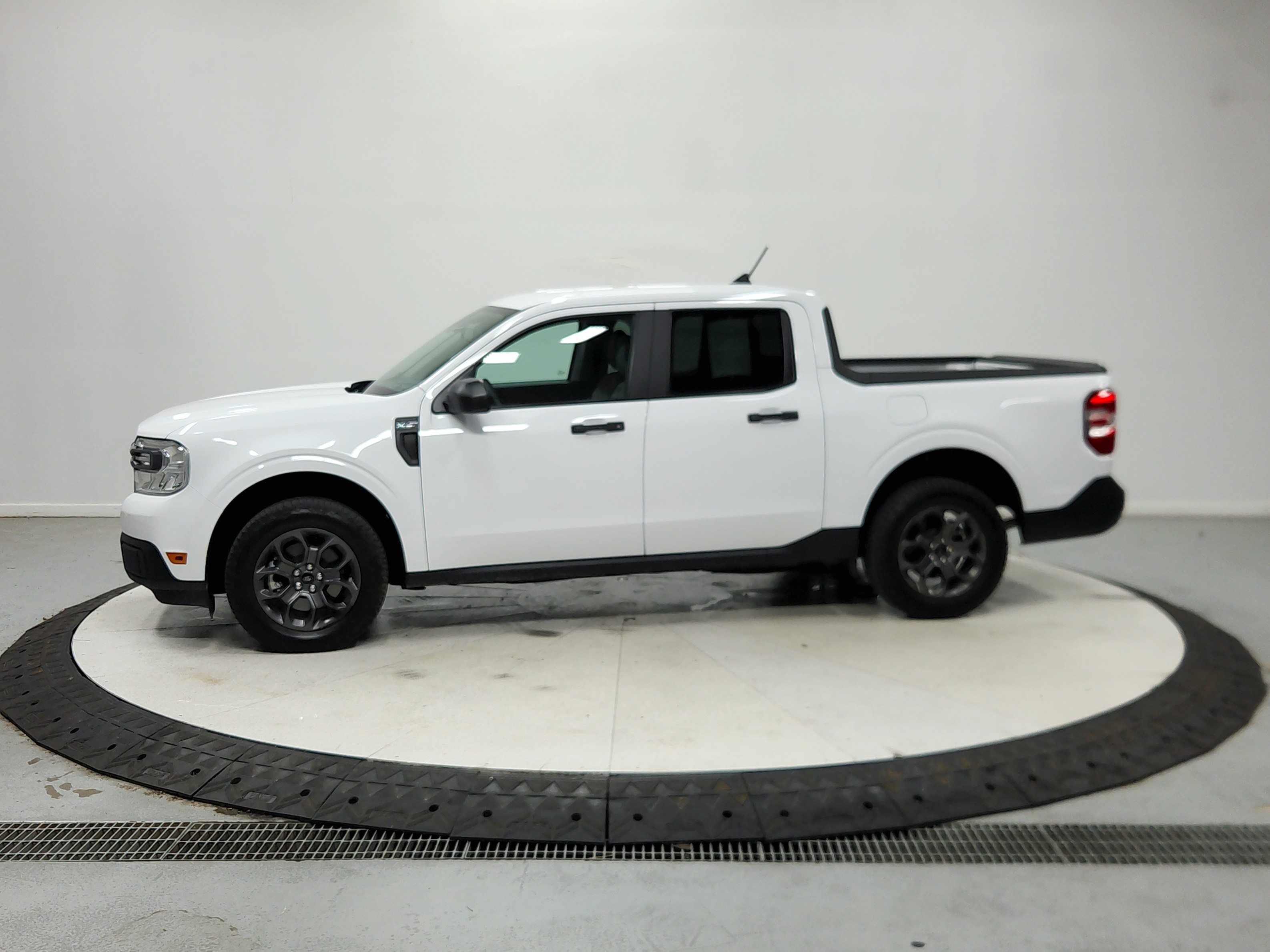 Used 2024 Ford Maverick XLT w/ Equipment Group 300A Standard AWD/4WD image 5