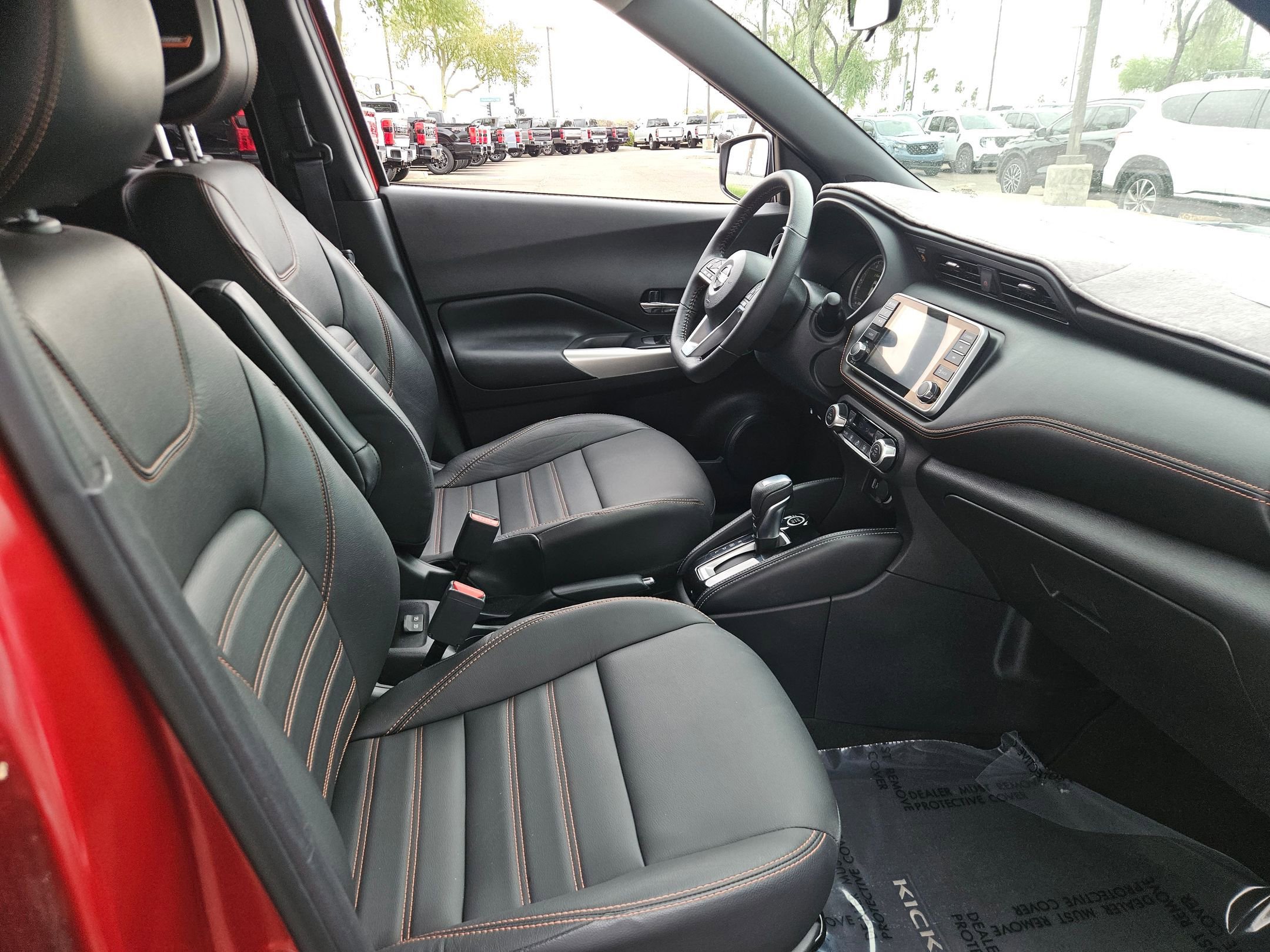 Used 2020 Nissan Kicks SR w/ SR Premium Package FWD image 24