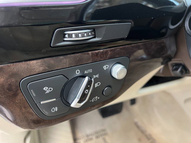 Used 2018 Audi Q7 3.0T Prestige image 30