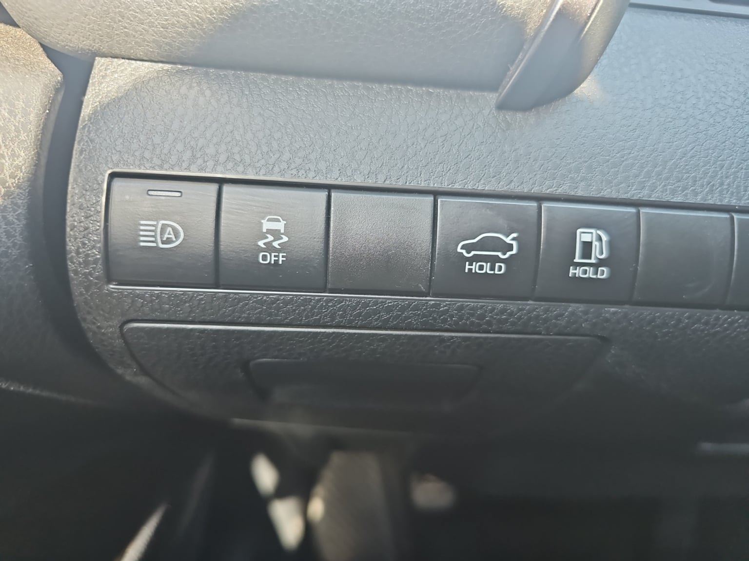 Used 2021 Toyota Camry LE FWD image 25