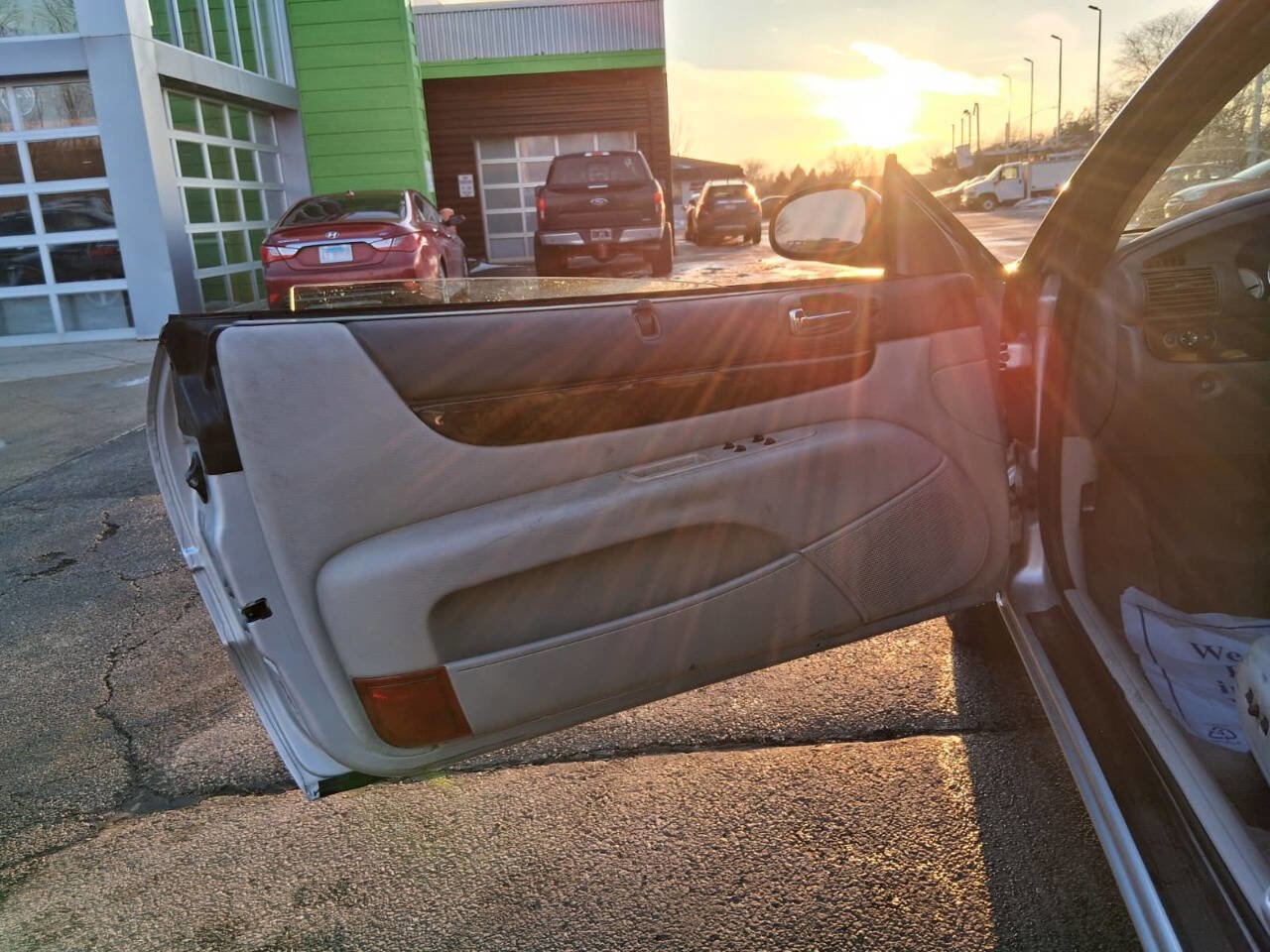 Used 2005 Chrysler Sebring Limited image 13