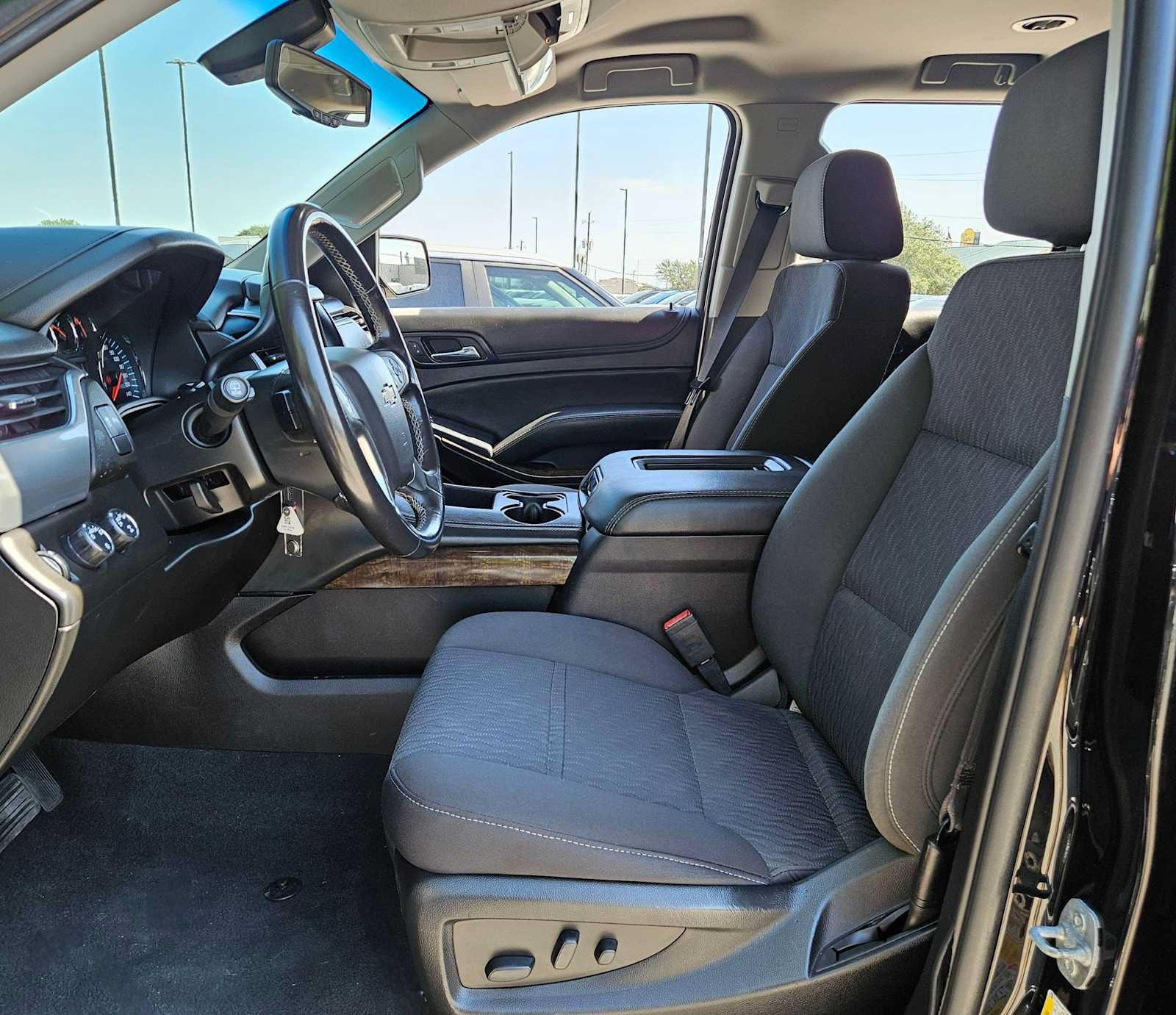 Used 2019 Chevrolet Tahoe LS AWD/4WD image 16