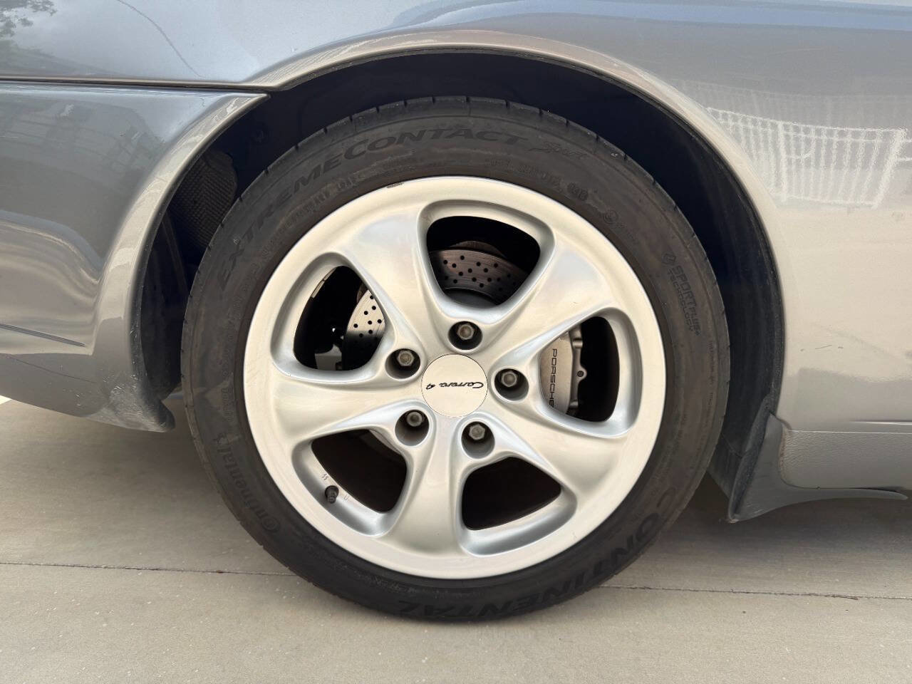 Used 2001 Porsche 911 Carrera 4 image 14