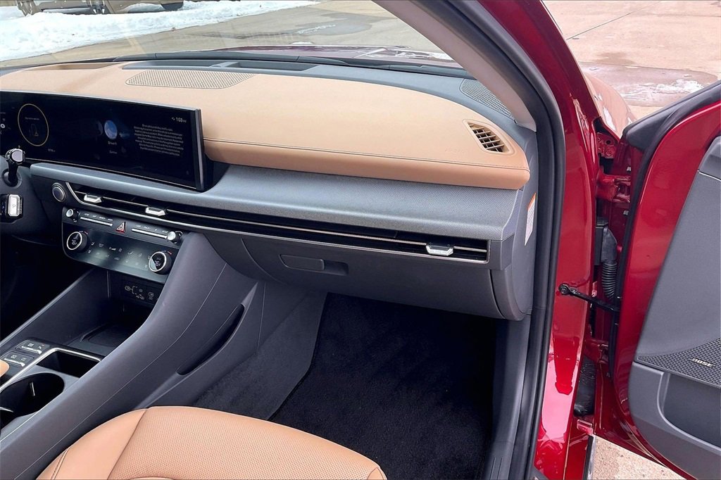 Used 2025 Hyundai Sonata Limited image 16