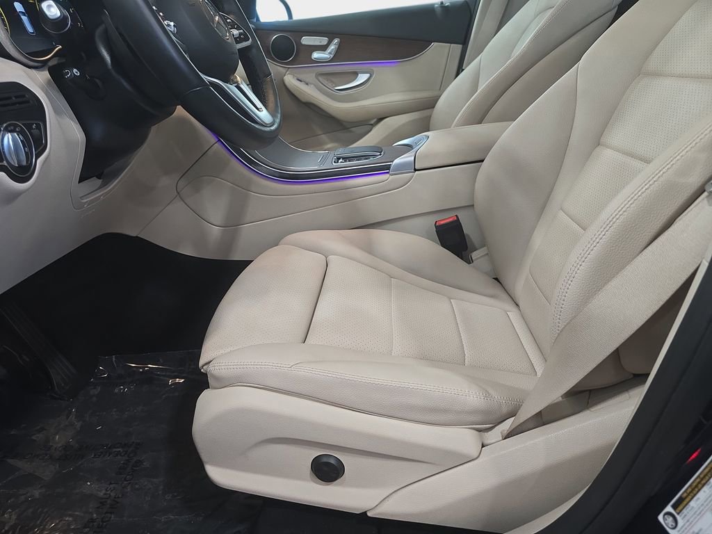 Used 2022 Mercedes-Benz GLC 300 4MATIC image 24
