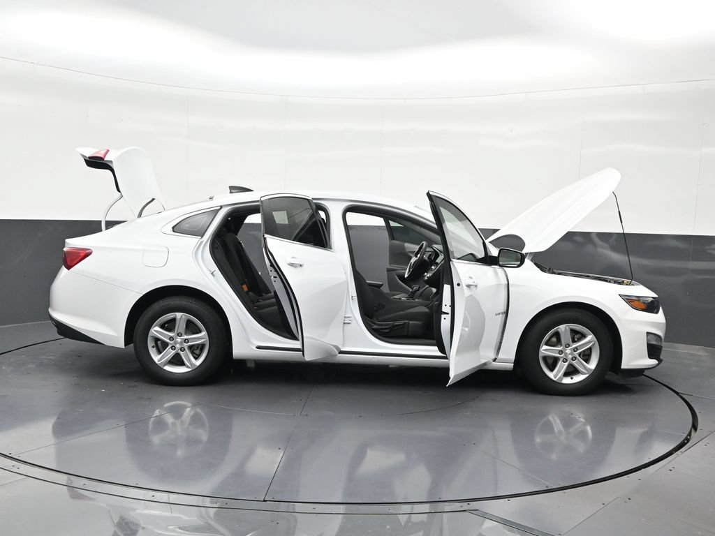 Used 2024 Chevrolet Malibu LS FWD image 32