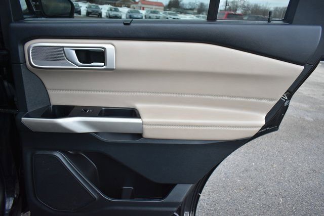 Used 2023 Ford Explorer Limited image 45
