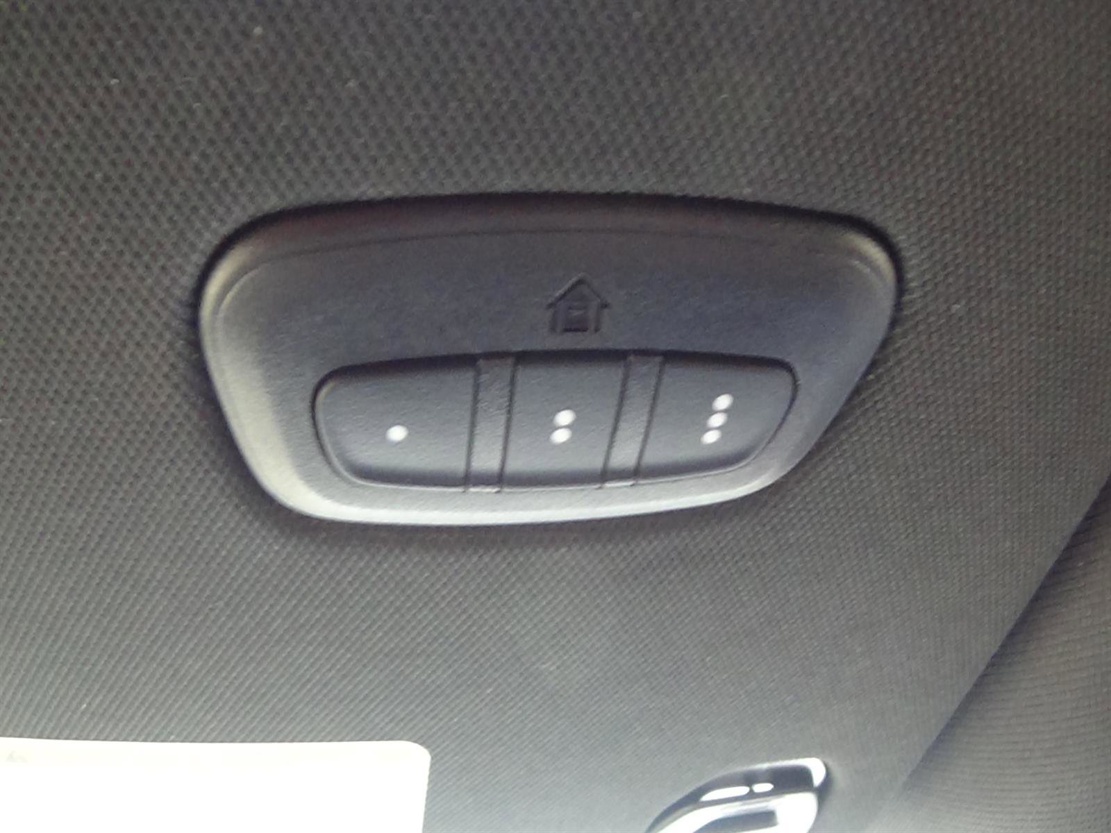 Certified 2025 Jeep Wagoneer L 4WD image 29