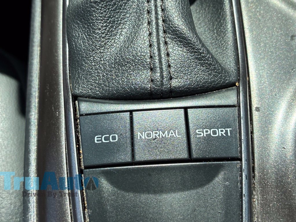 Used 2024 Toyota Camry SE FWD image 34