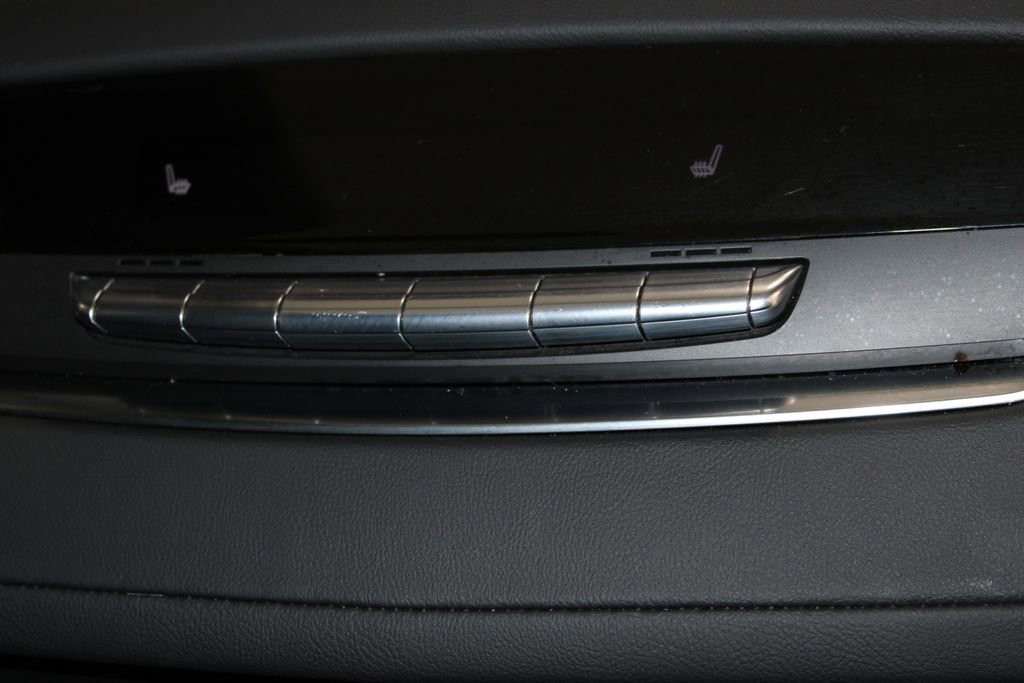 Used 2023 Cadillac Escalade Premium Luxury w/ LPO, Illumination Package RWD image 38