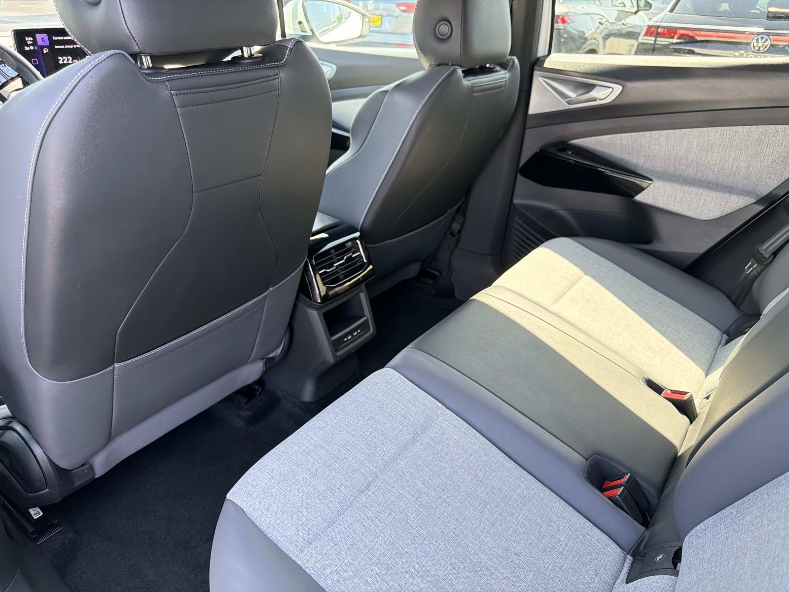 Certified 2023 Volkswagen ID.4 Pro AWD/4WD image 10