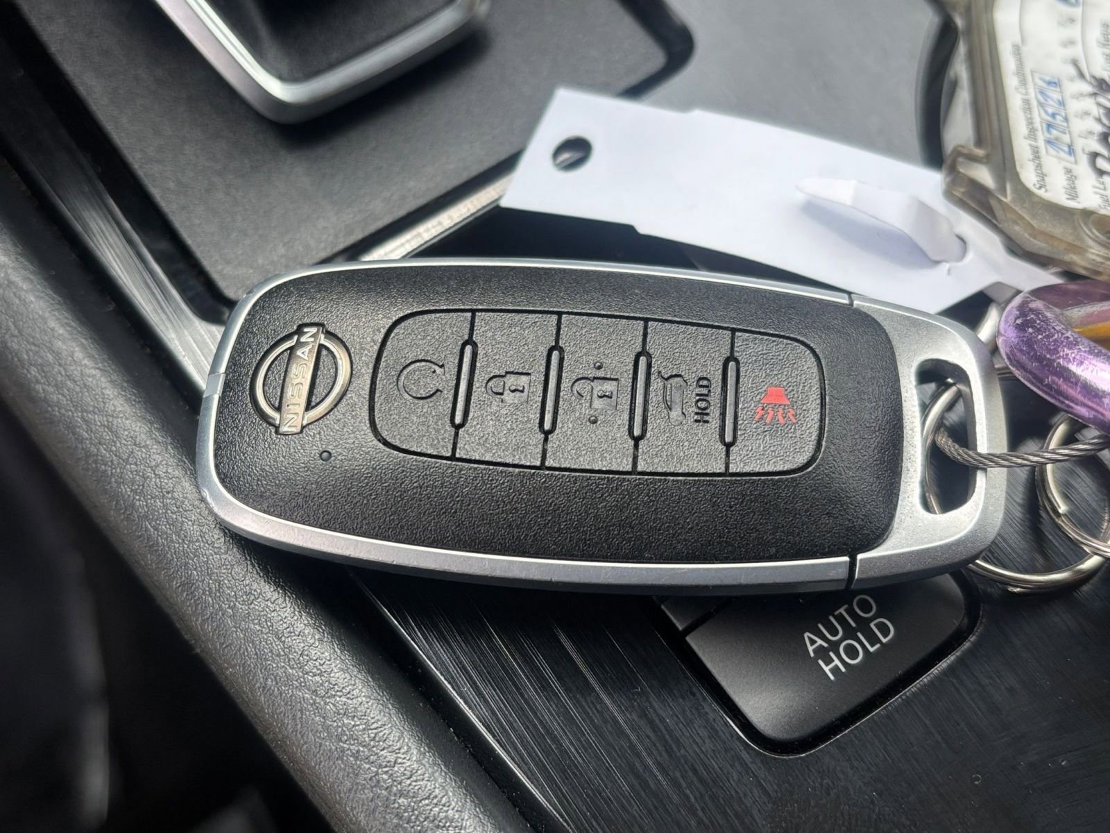 Used 2025 Nissan Rogue SV image 27