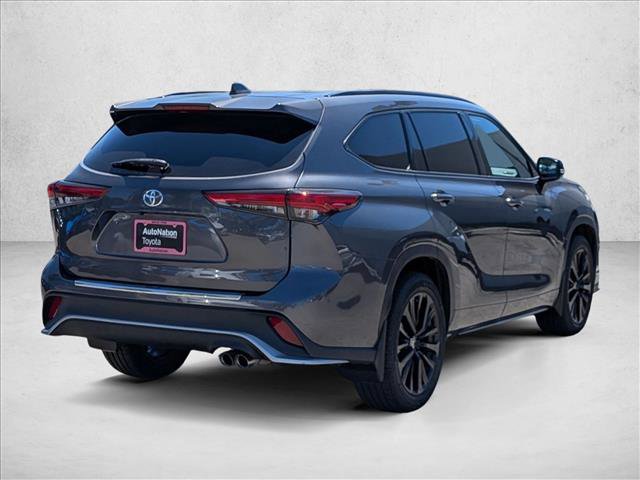 Used 2023 Toyota Highlander XSE FWD image 5