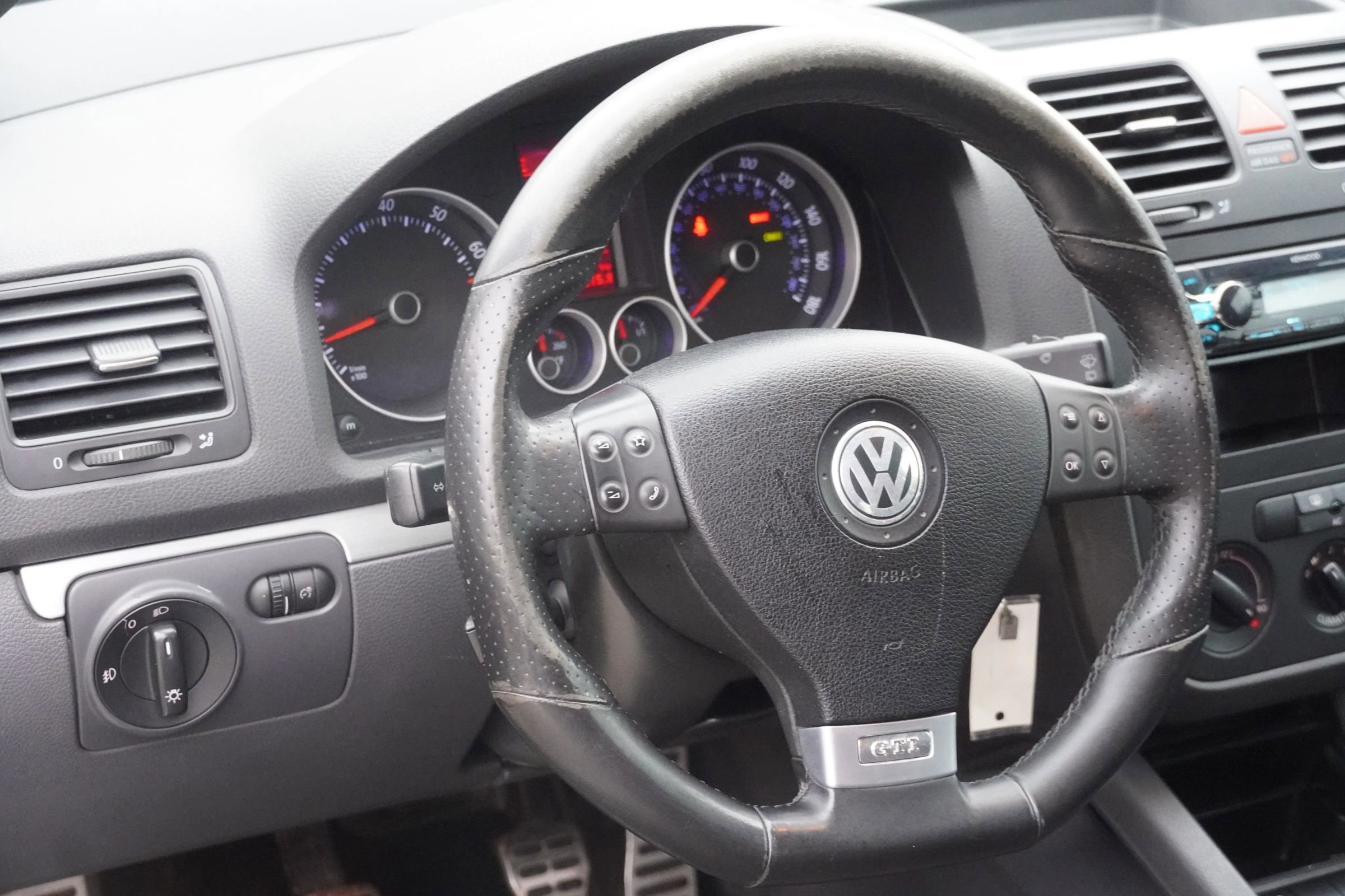 Used 2007 Volkswagen GTI 2.0T 2-Door image 23