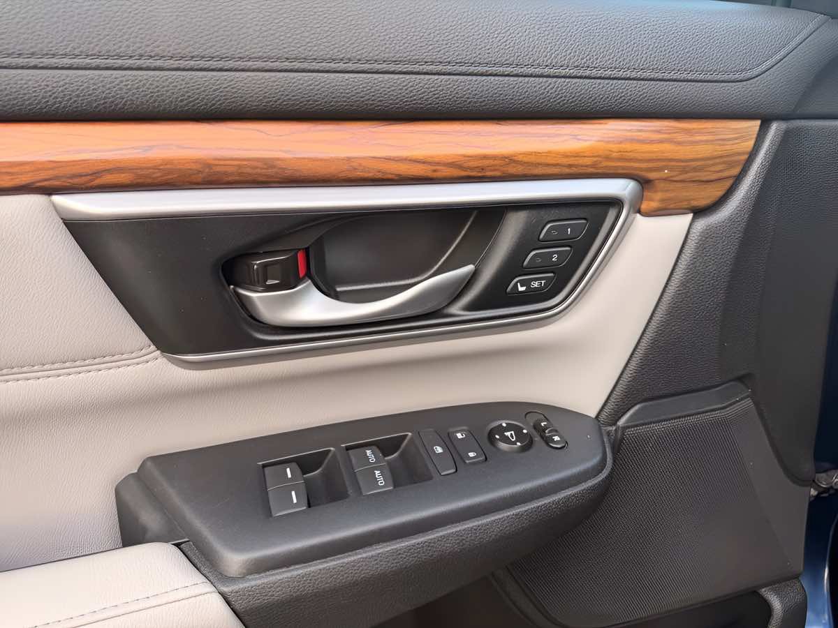 Used 2017 Honda CR-V EX-L image 18