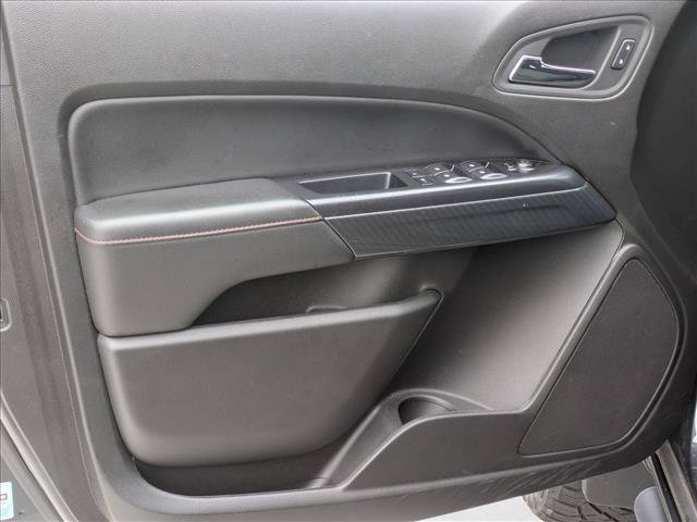 Used 2016 GMC Canyon SLE w/ All Terrain Package AWD/4WD image 10