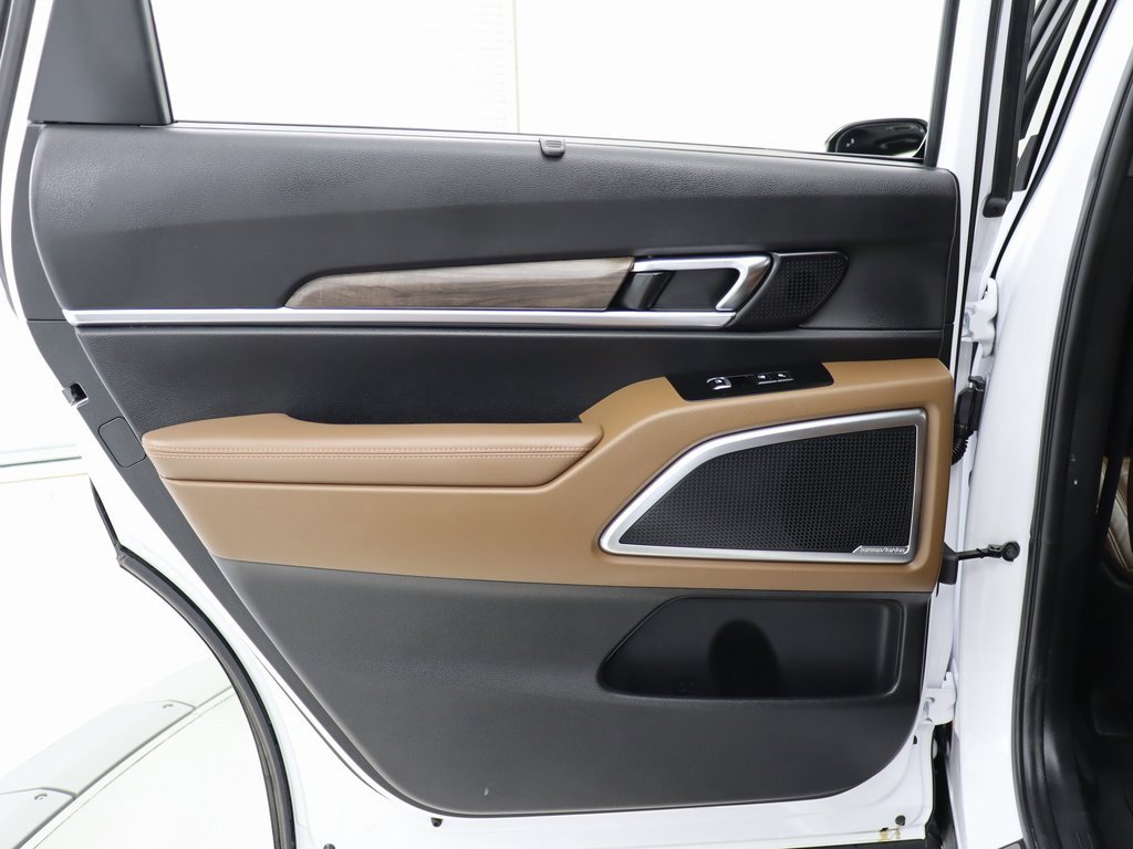 Used 2022 Kia Telluride SX w/ SX Prestige Package image 44