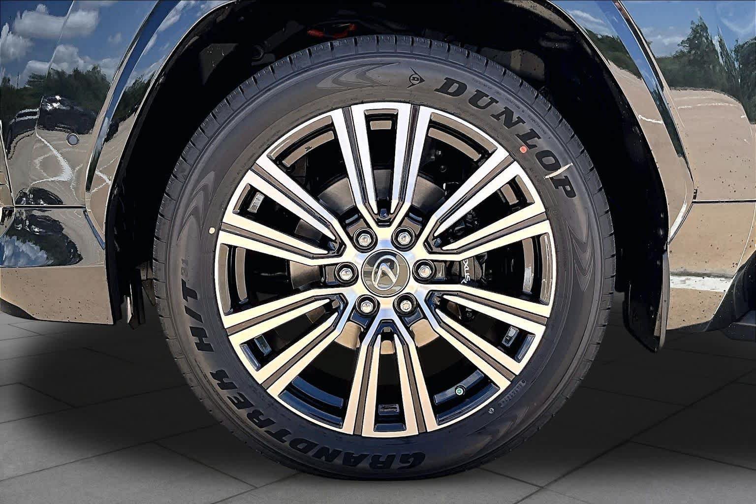 New 2026 Lexus LX 700h Luxury AWD/4WD image 11