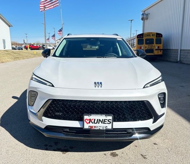 New 2025 Buick Envision Sport Touring image 3