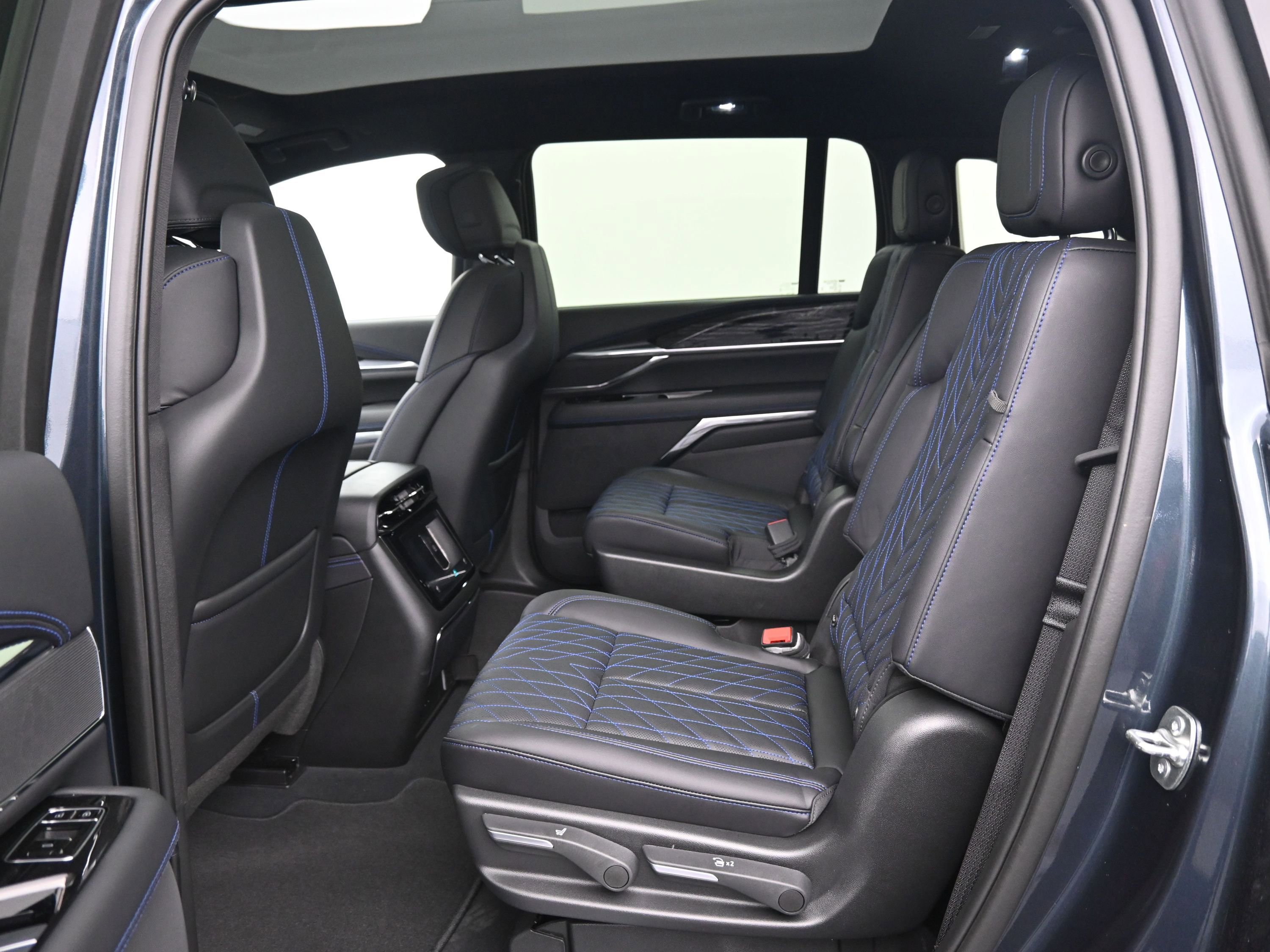 New 2026 Cadillac Escalade IQ Sport 1 w/ LPO, Floor Liner Package image 9